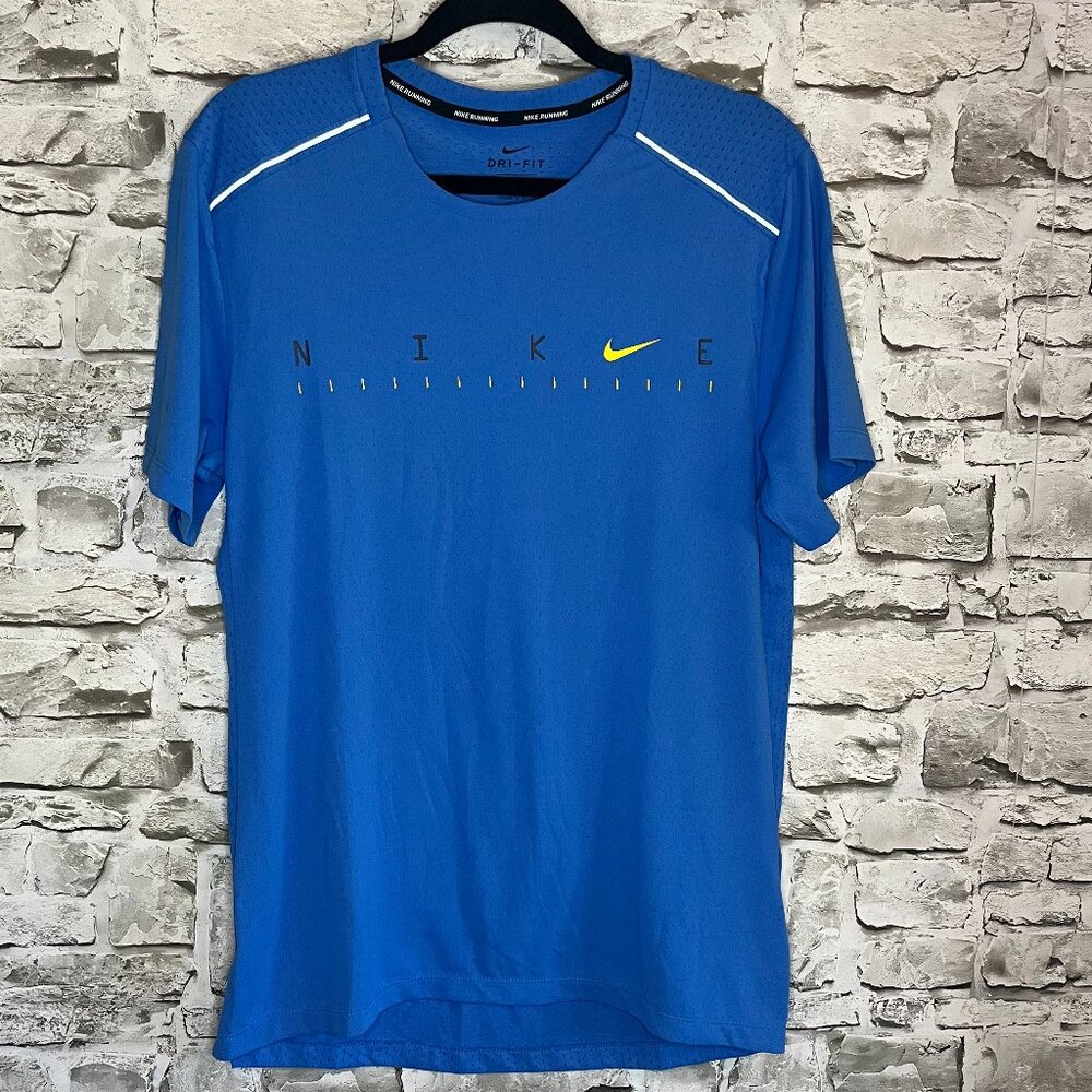 Nike Running Men's Ventilated Short-Sleeve Shirt